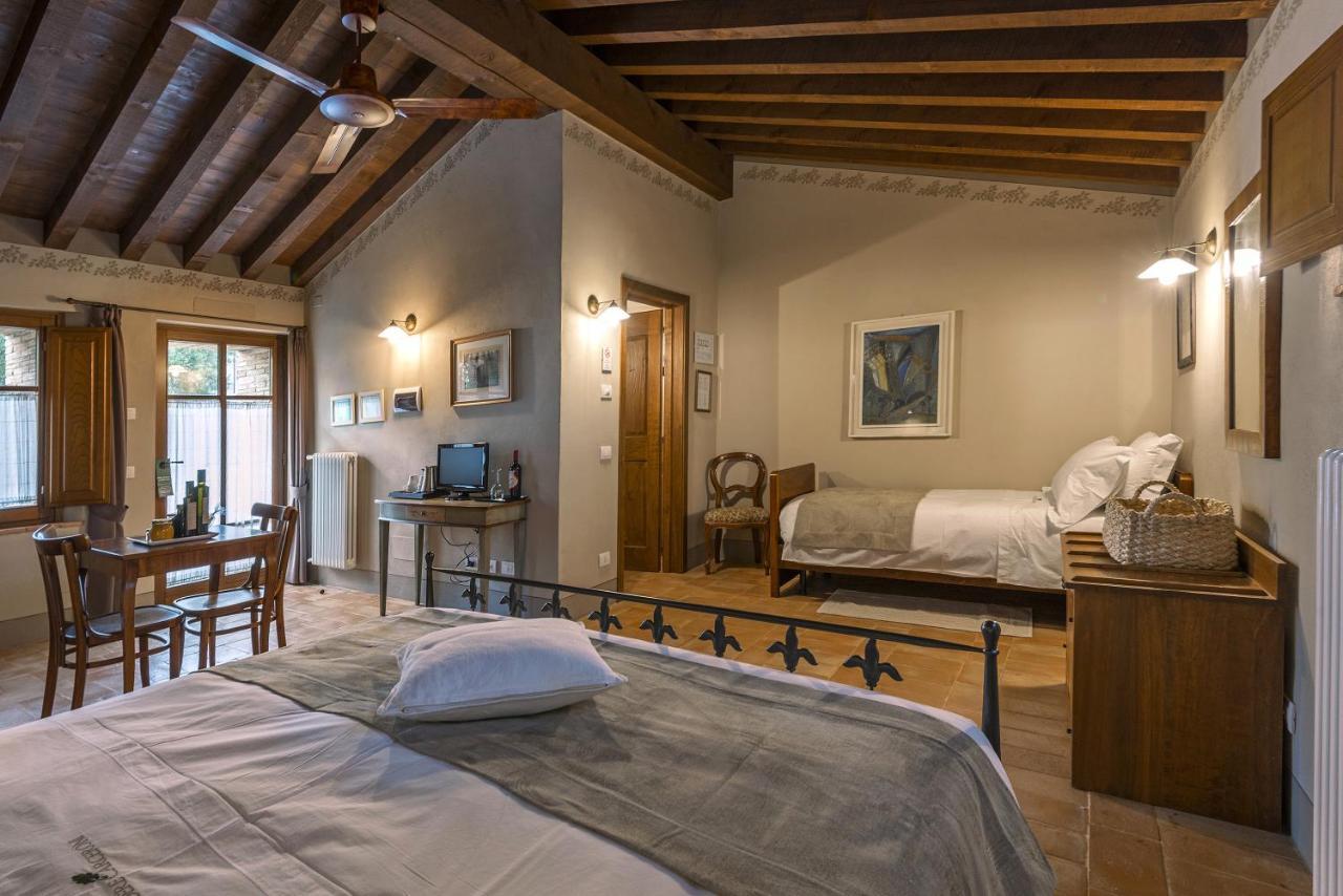 Podere Carceroni Poggi del Sasso Ngoại thất bức ảnh